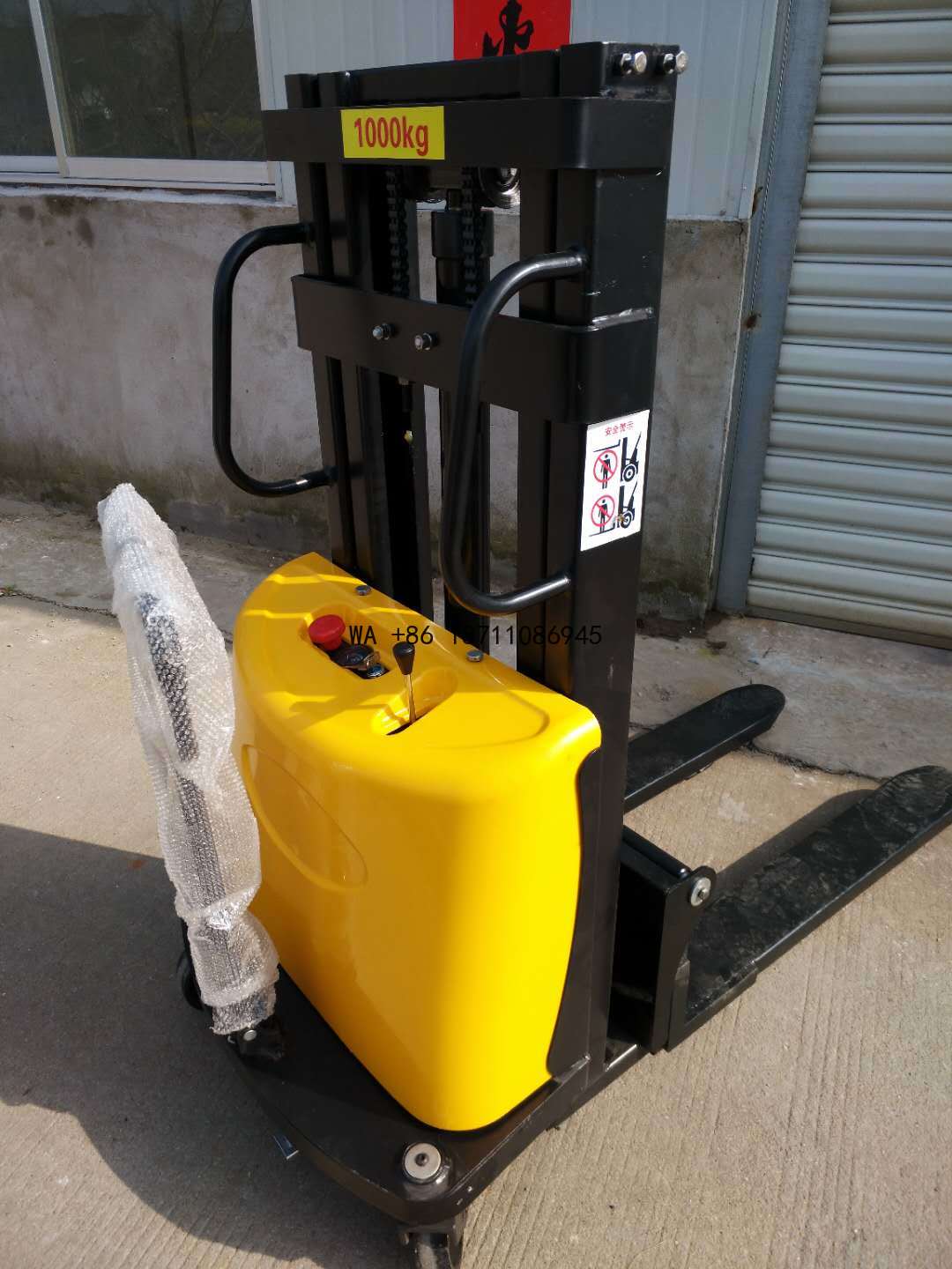 Hydraulic Car Lift - Empilhadeiras Hidráulicas e Elétricas Semi-Automáticas Personalizáveis