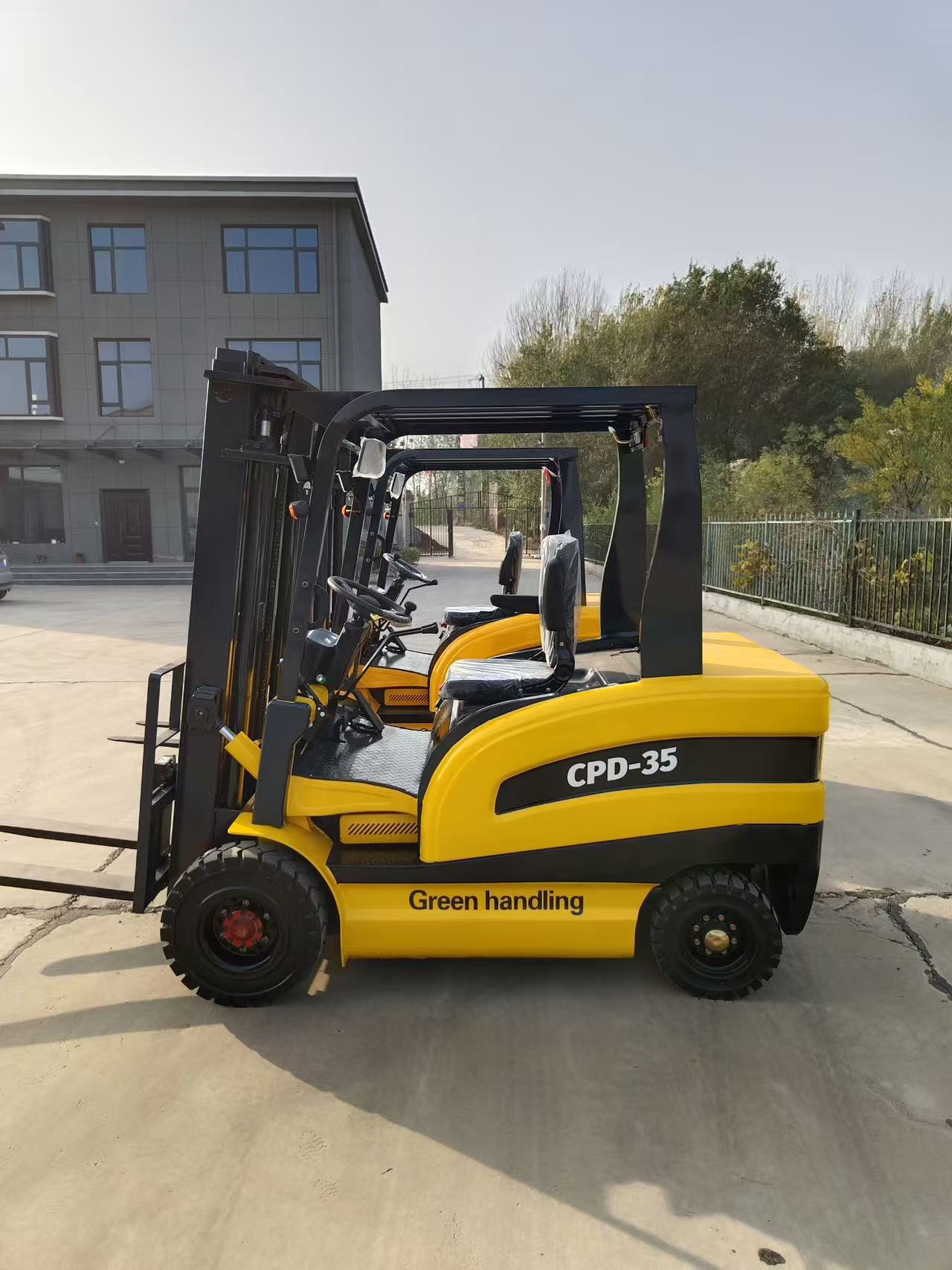 Transpaleteira Elétrica a Gás  - Hydraulic Car Lift avaliação e preço